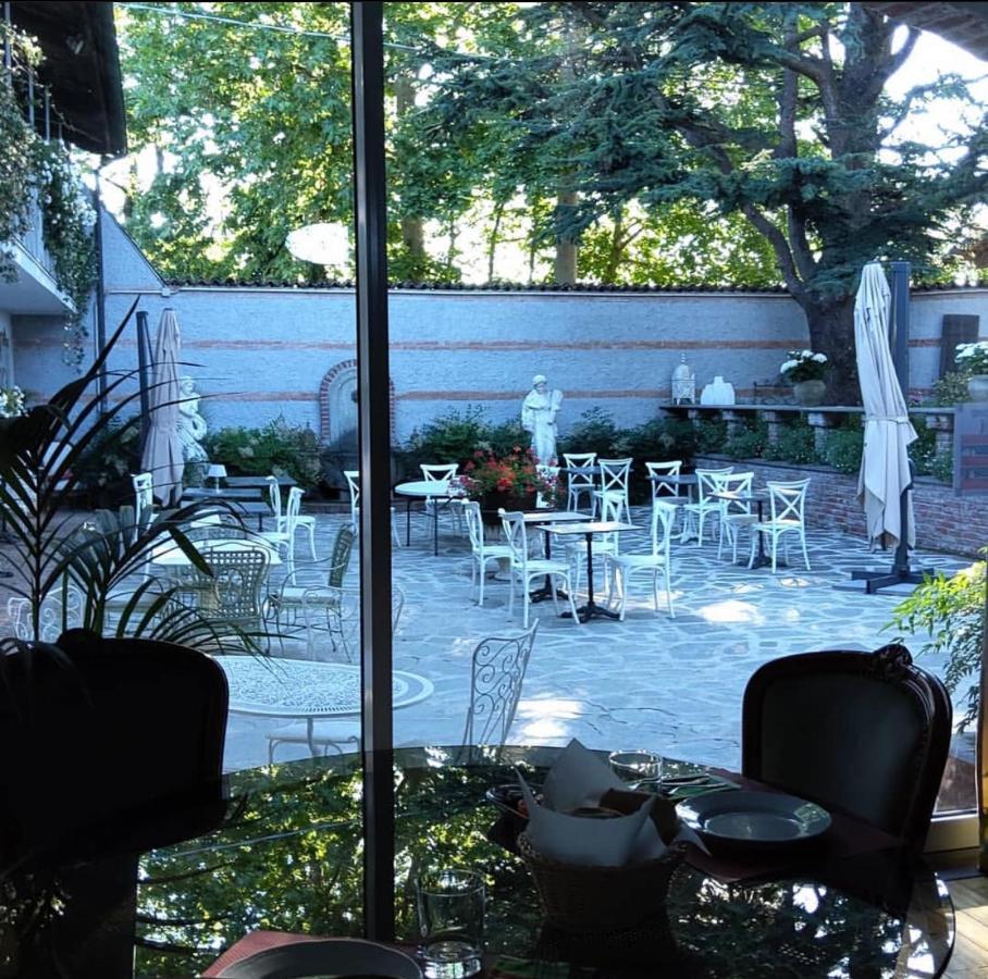 Antica Villa Cuneo- Guest House - "B&B E Non Un Hotel A Cuneo" Eksteriør billede